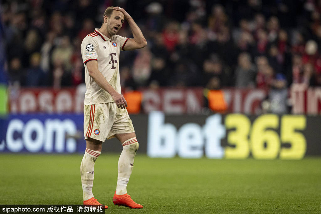 哈里·凯恩尴尬瞬间：莱比锡补时扳平，拜仁夺冠庆典泡汤