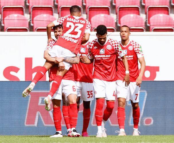 周六德甲赛事：波鸿对阵美因茨，哪支球队将斩获胜利？