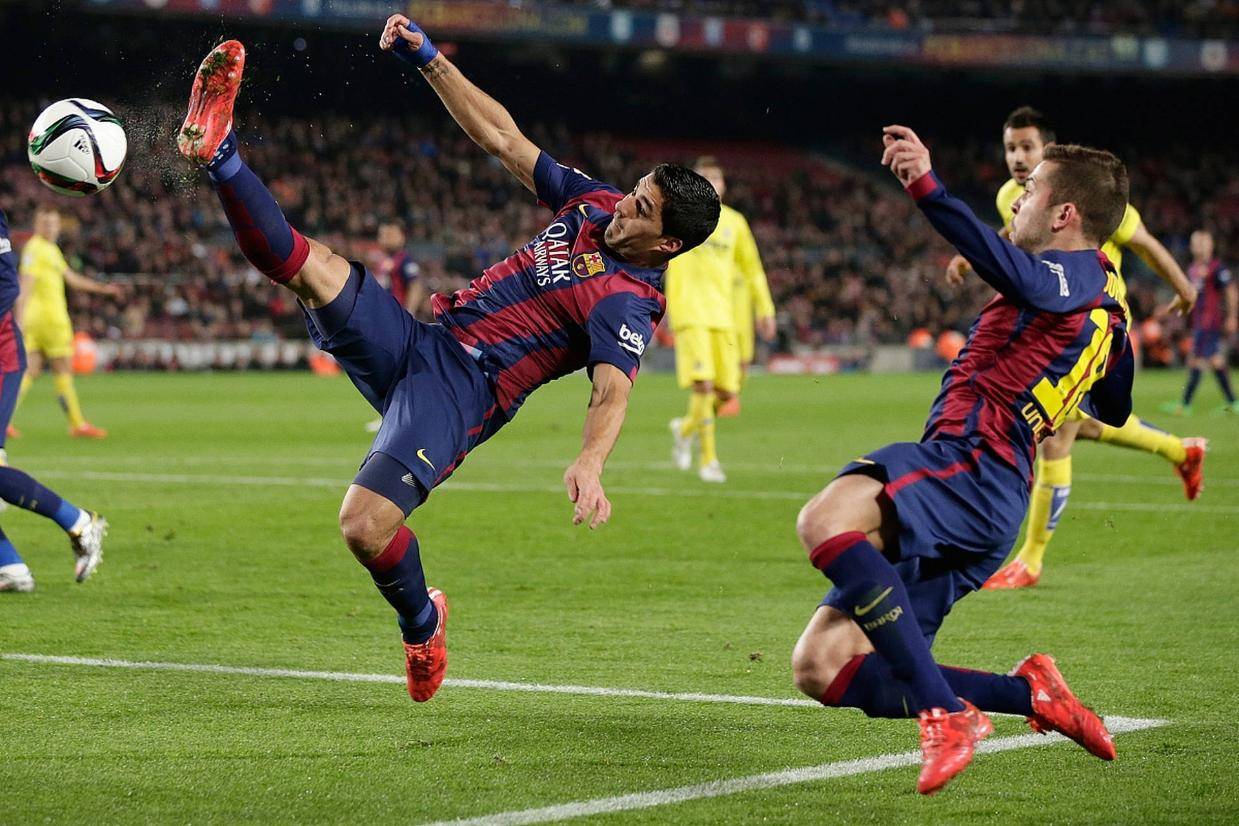 巴萨vs比利亚雷亚尔前瞻：西甲争冠关键战，黄潜艇能否阻击红蓝军团？