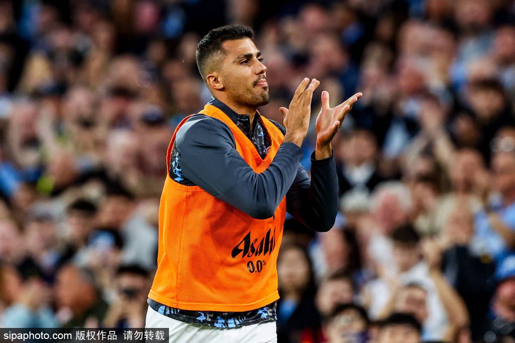 瓜帅又失左膀右臂！曼城四大皆空后巨变，王朝何去何从？